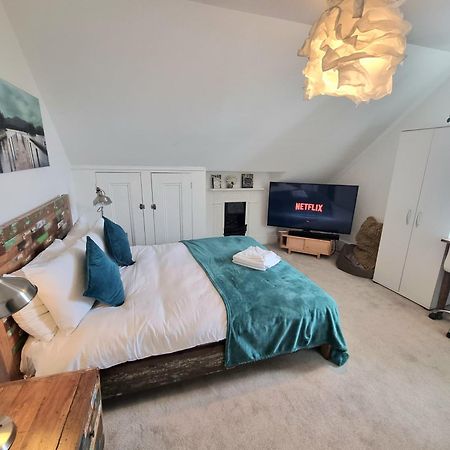 Stylish 2-Bed Flat, Quick Access To London Sights Apartment Exterior photo