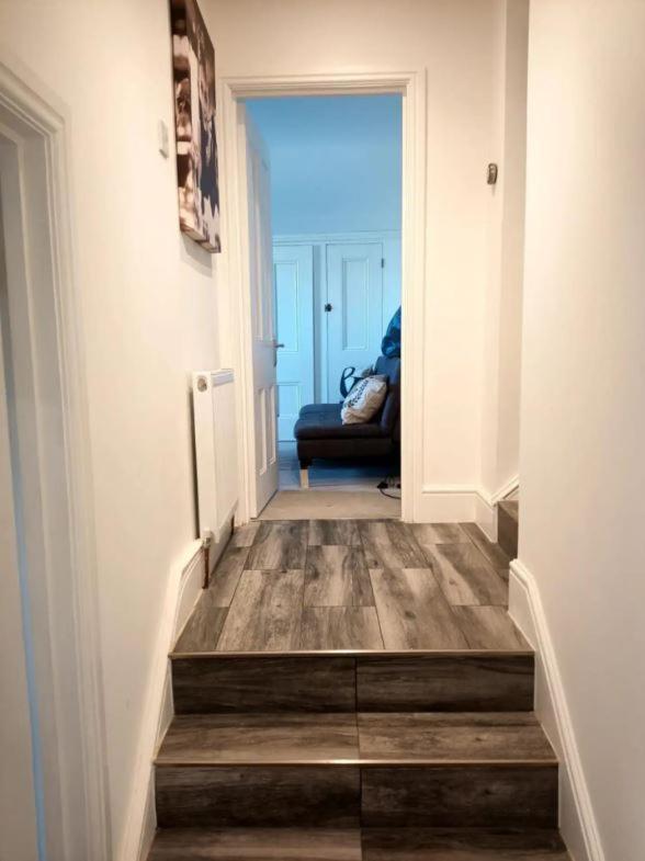 Stylish 2-Bed Flat, Quick Access To London Sights Apartment Exterior photo